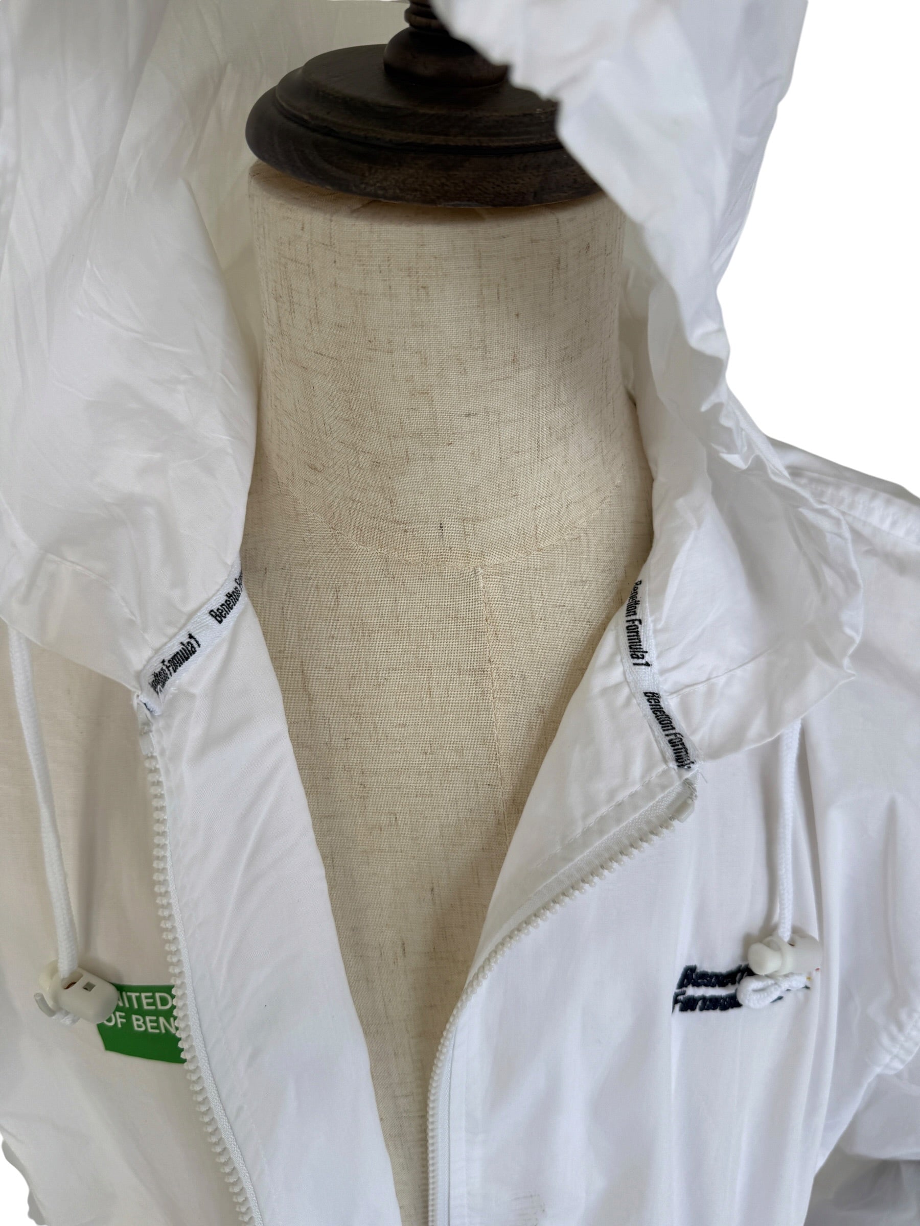 Vintage Benetton Formula 1 Racing Team Hooded Windbreaker | Official Licensed Jacket | White | Size L